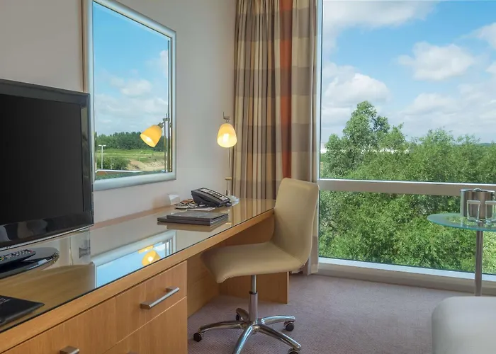 Hilton Reading